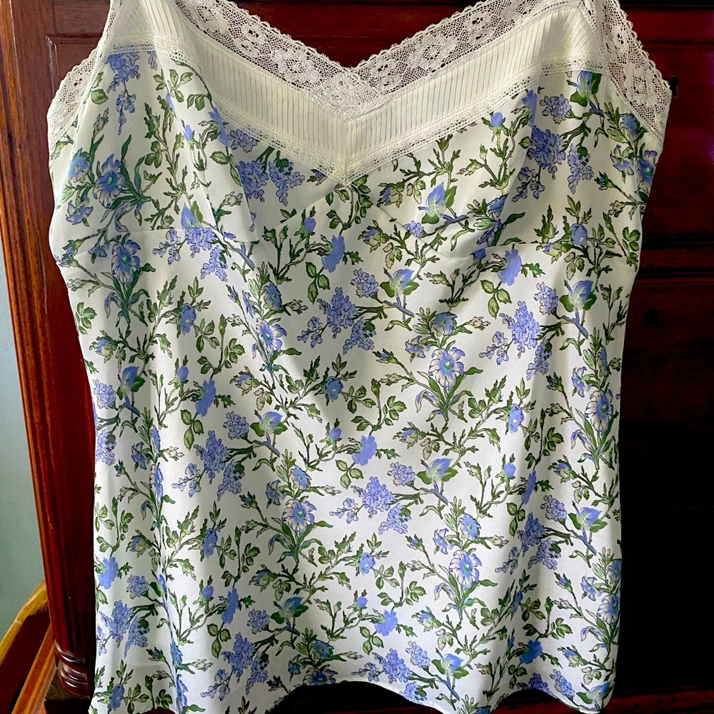 Lovely Flower print & Lace top.